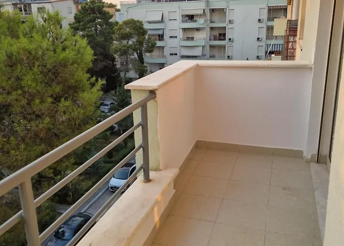 Freskia 22 - 1 Week Minimum Stay!!! * Golem (Tirana)